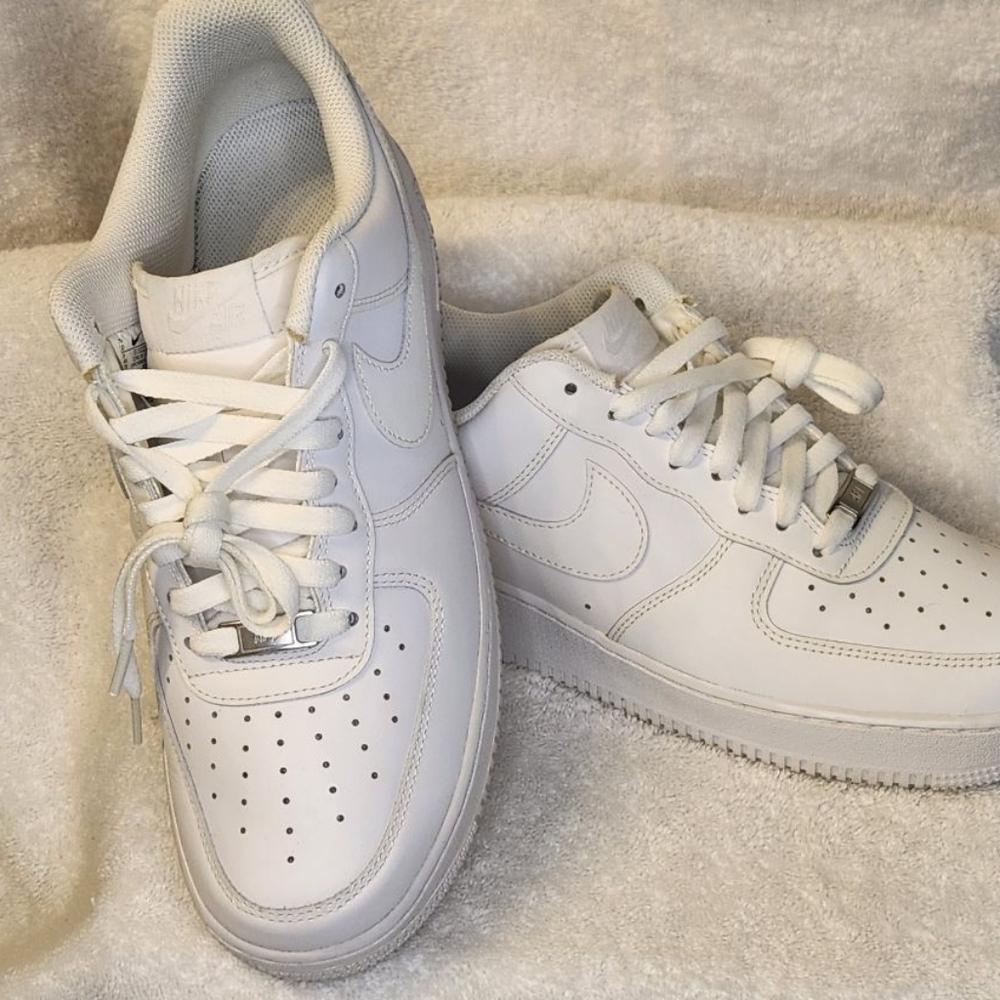 White Air Force 1 '07
